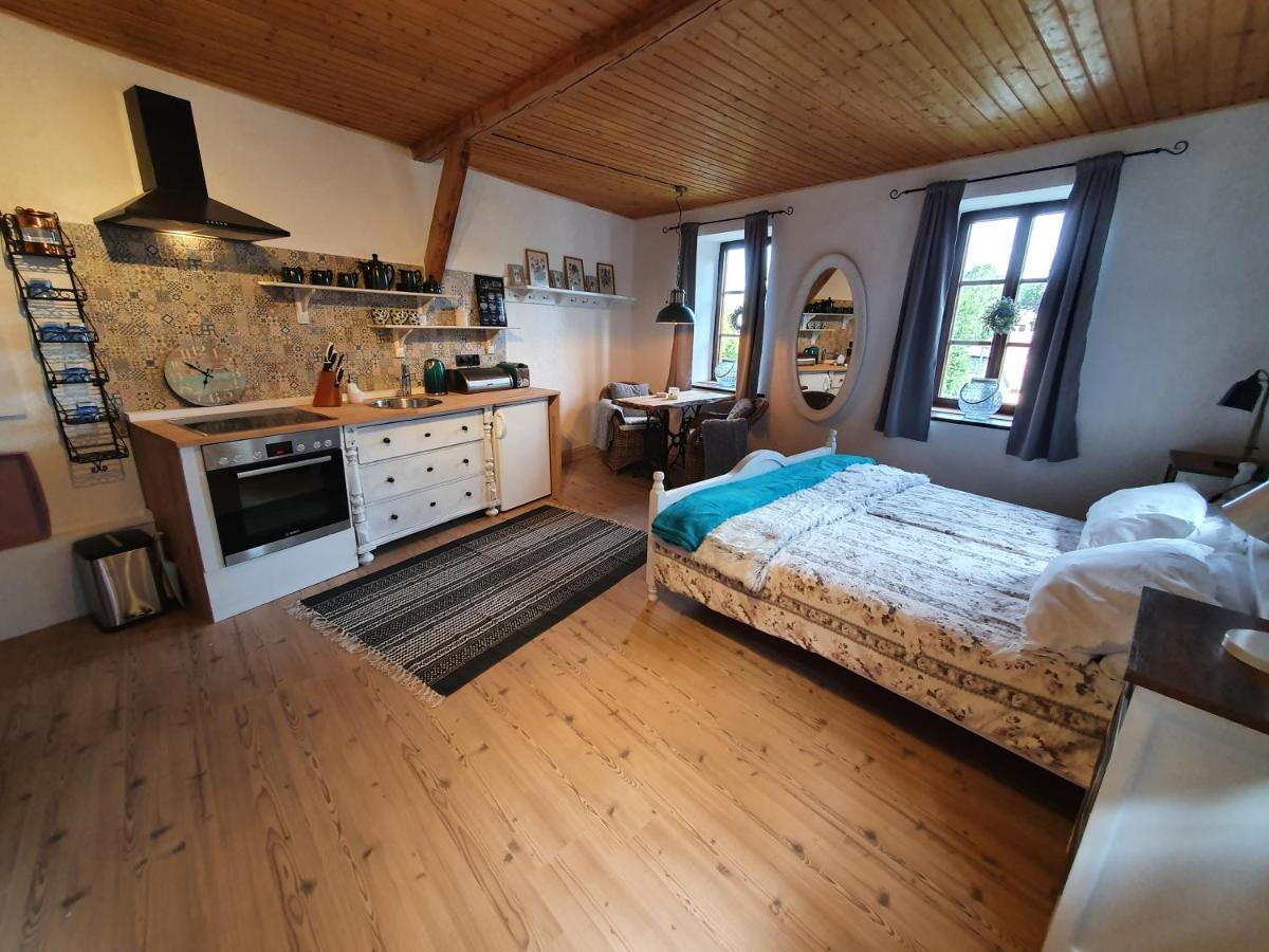 Vintage Apartment *